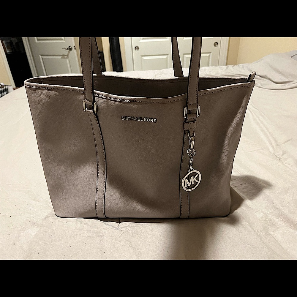 Large michael kors tote